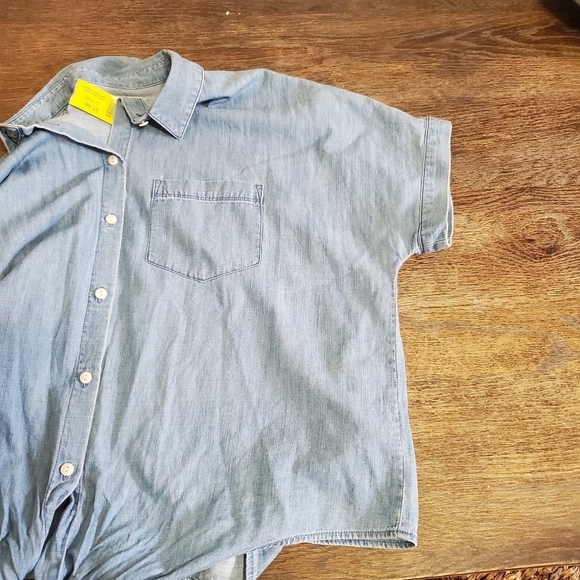 Madewell Chambray Tie Front Top Womens Medium Blue Button Front Short Sleeve * - Picture 3 of 5